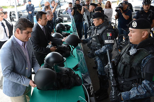 Entrega de equipo a la Policía de Zapopan