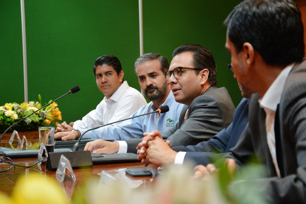 Firma de convenio con Reforestemos A.C.