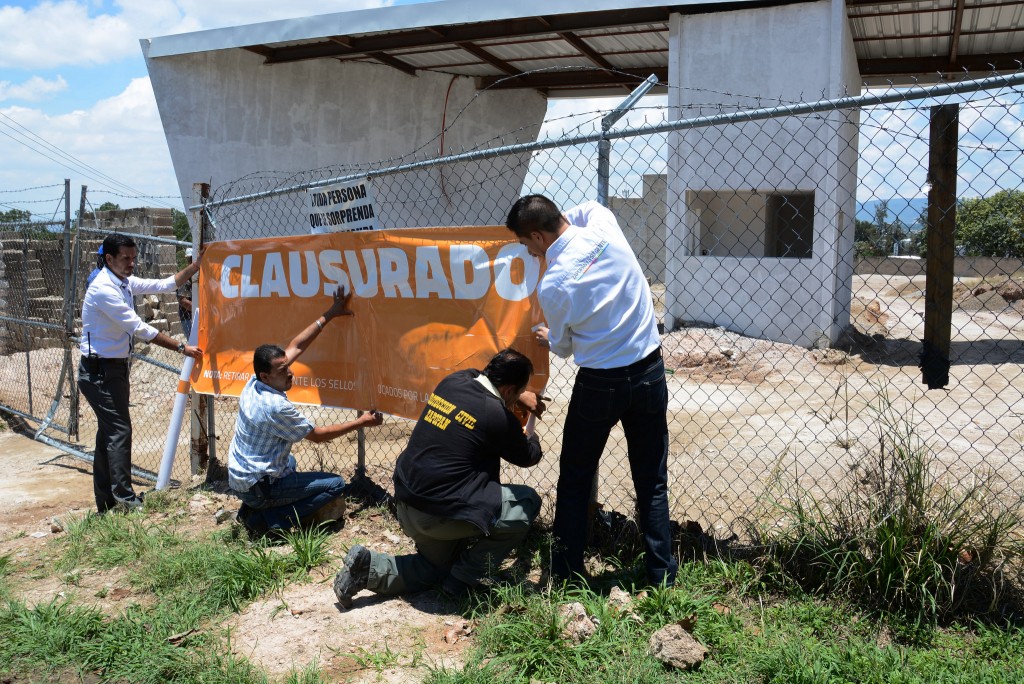 Clausura del Fraccionamiento Bosque Encantado