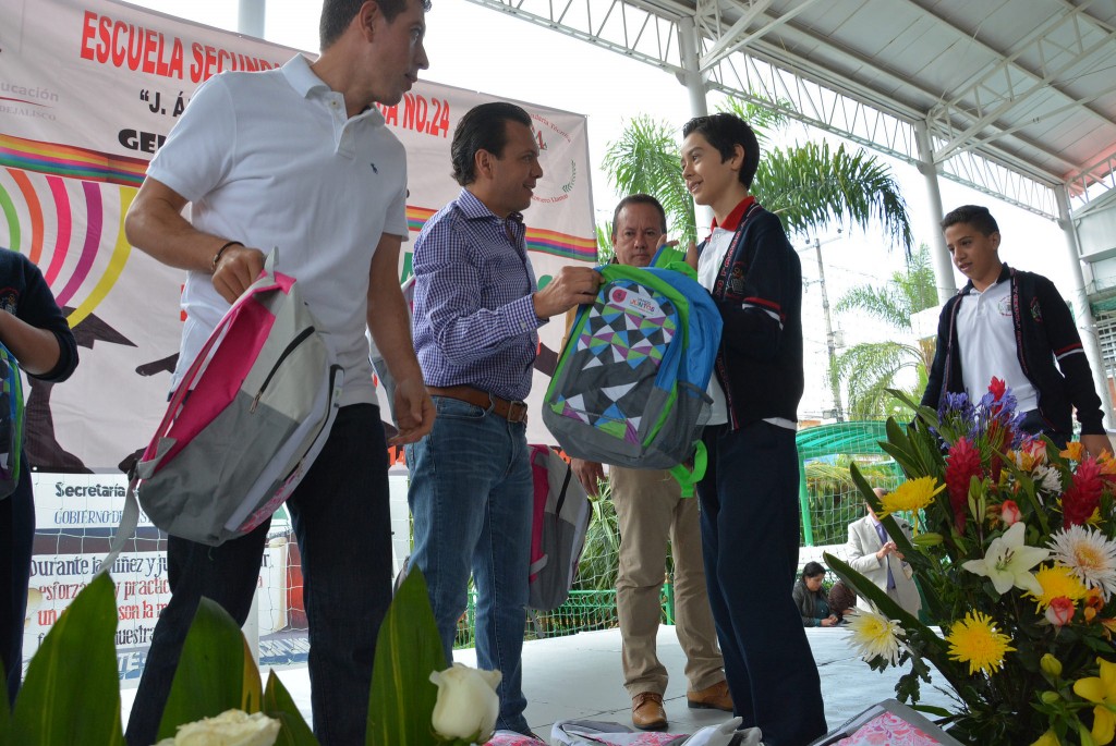 Mochilas con Útiles