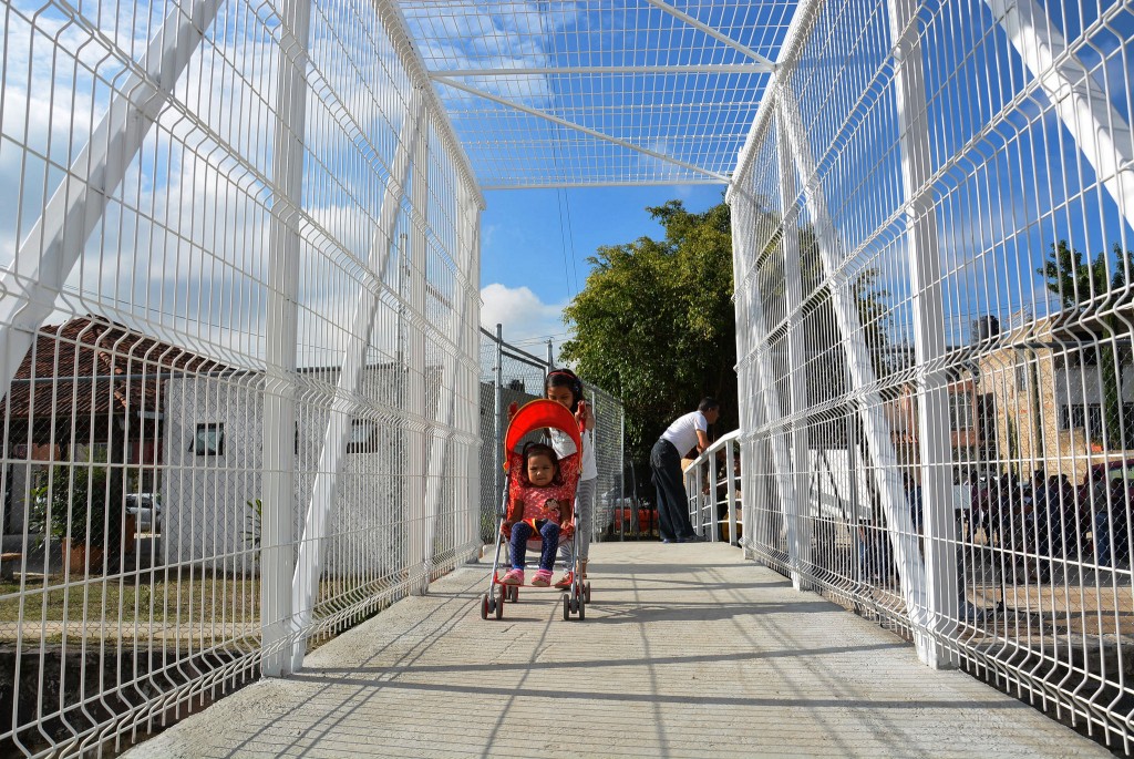 Entrega de infraestructura en la colonia Villas de Perisur