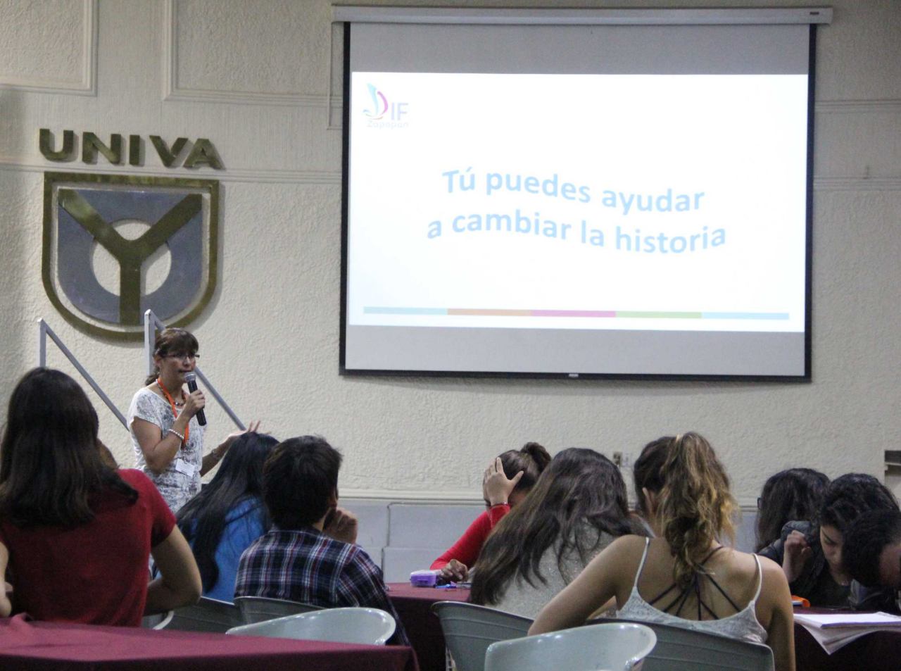 DIF Zapopan participa en el simposio “Por el desarrollo integral y el compromiso social” sobre la no discriminación a los adultos mayores