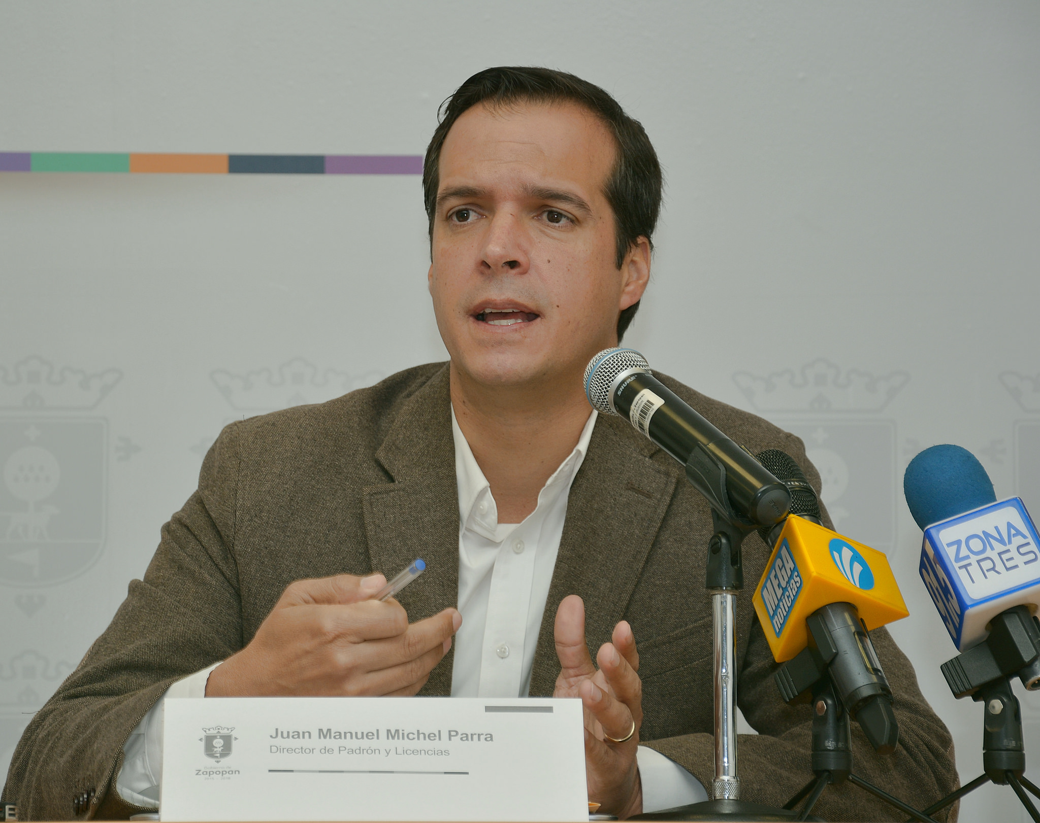 Zapopan invita a los ciudadanos a refrendar licencias en línea