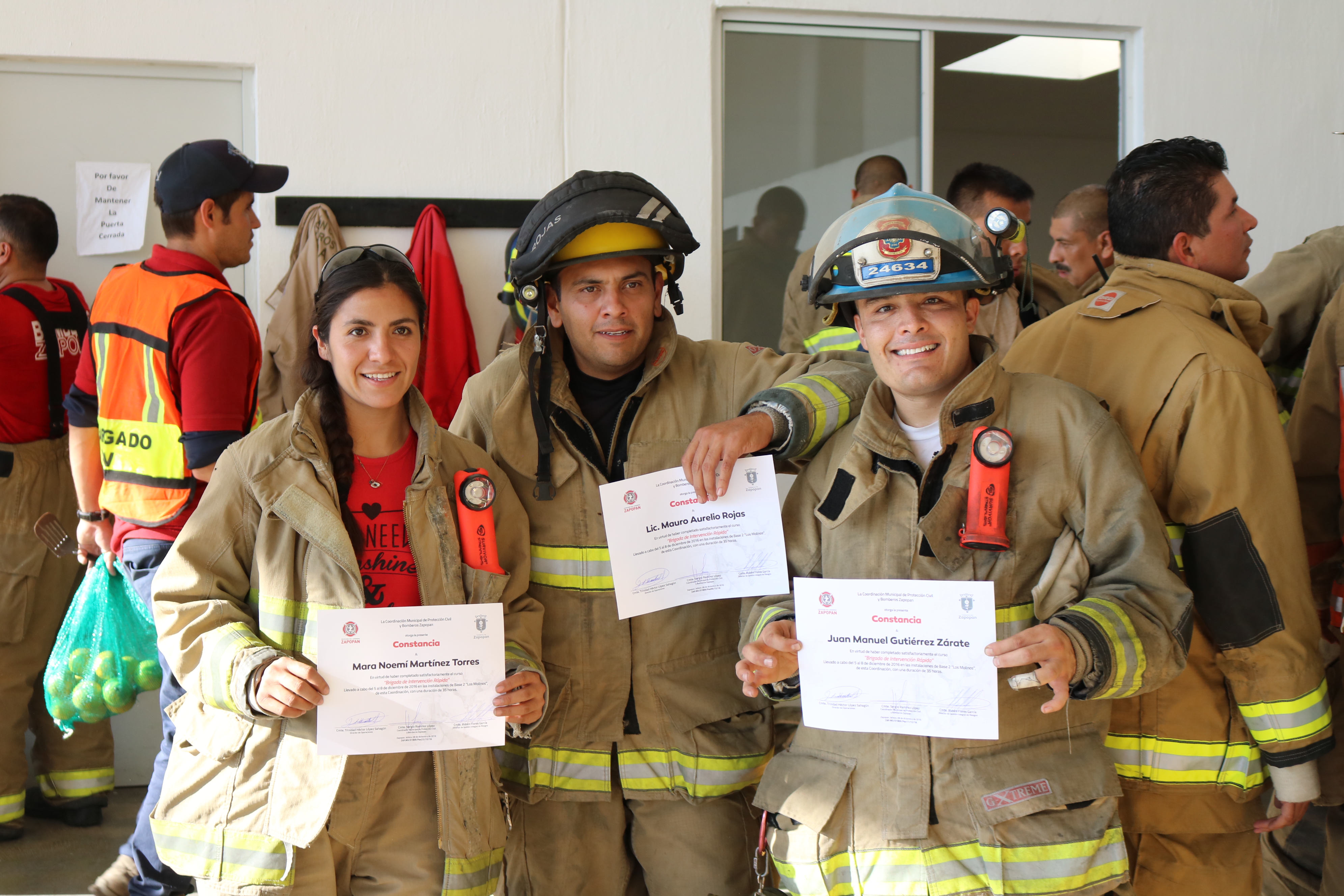 Concluye en Zapopan instrucción para bomberos en Brigadas de Intervención Rápida