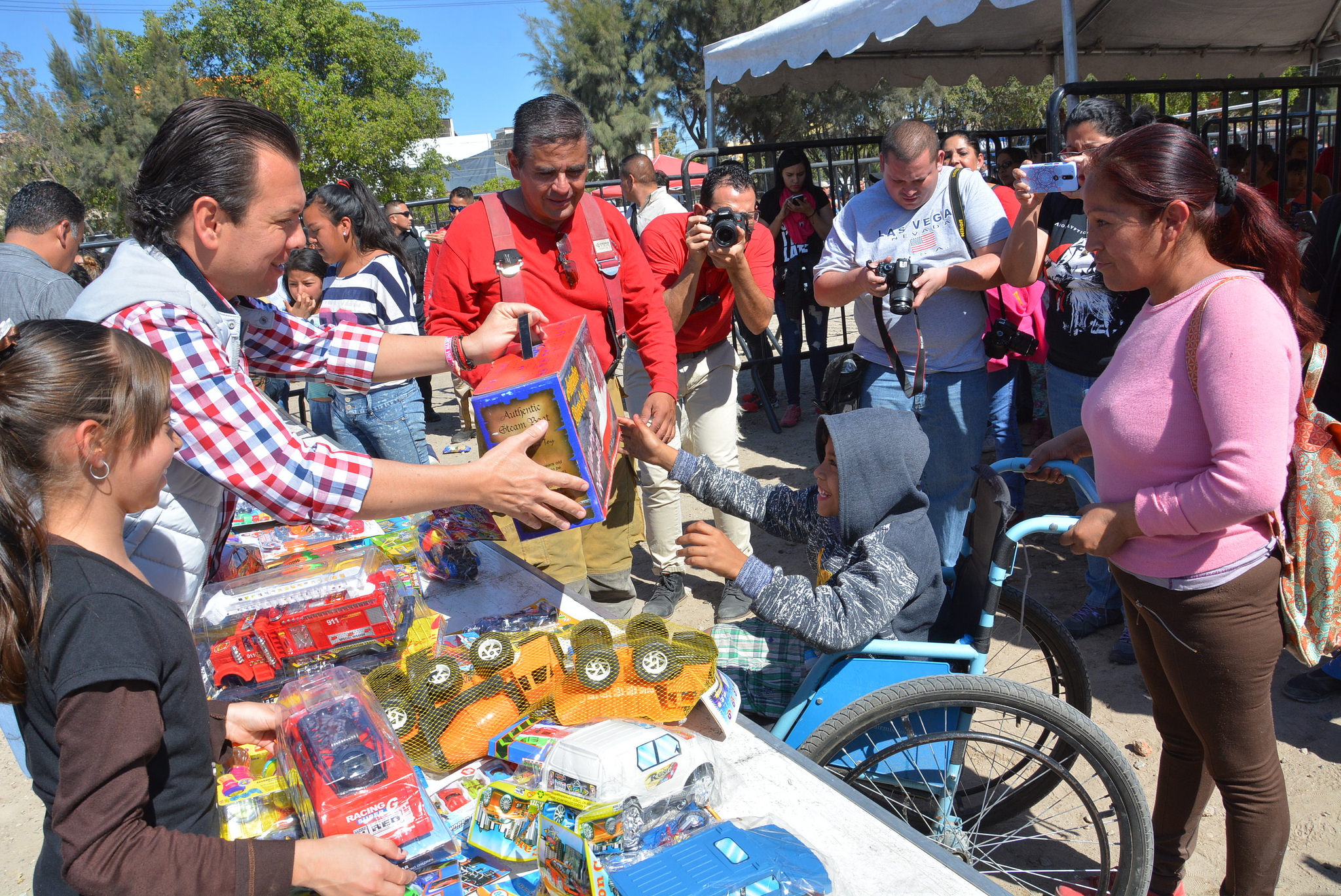 El Gobierno de Zapopan inicia la entrega de 20 mil juguetes, resultado de la campaña “Dibujemos Sonrisas”