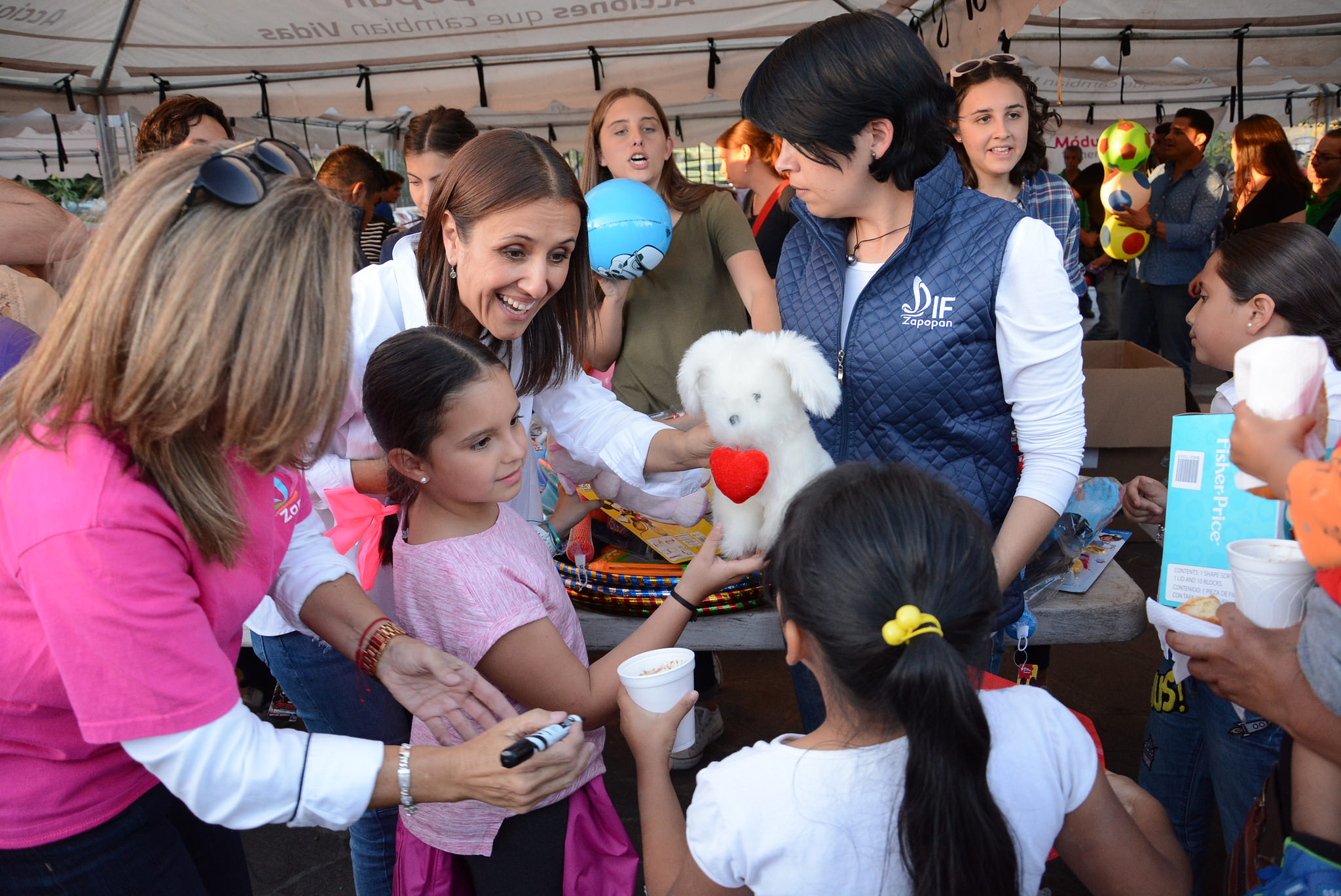 En el Día de Reyes, el Gobierno Municipal de Zapopan entrega más de 9 mil juguetes a niños y niñas