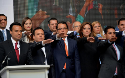 Héctor Robles Peiro toma protesta a nuevas autoridades municipales