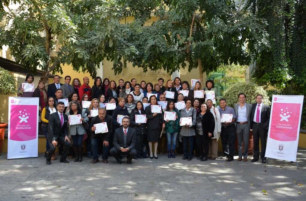 Funcionarios se gradúan en “Servicio al Ciudadano”