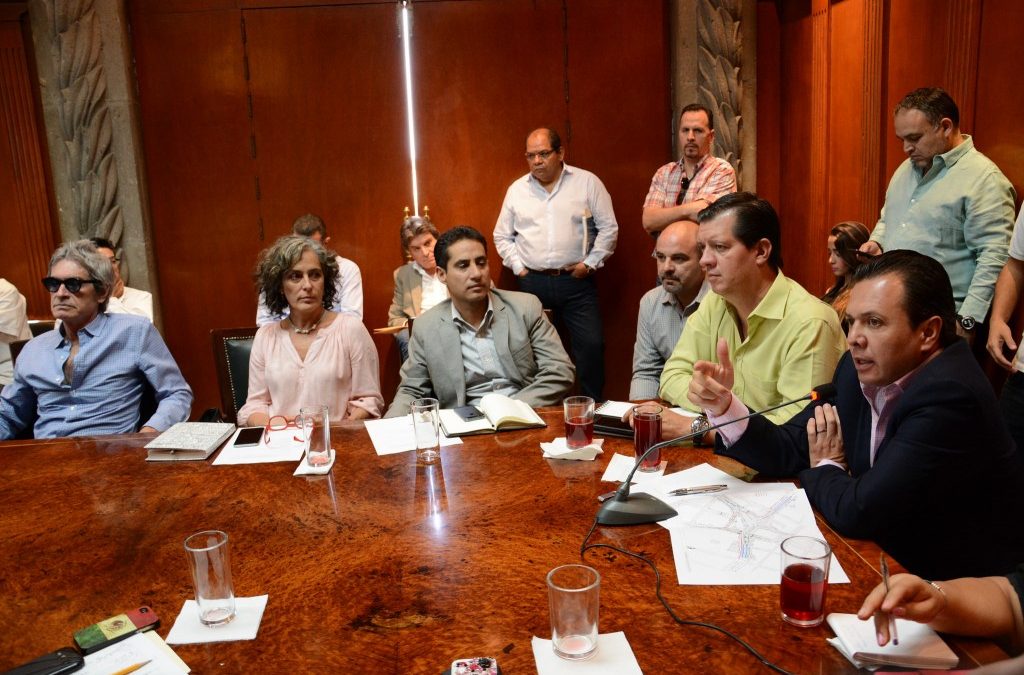 Avanzan acuerdos con vecinos de Colonias Unidas afectados por las obras del Tren Eléctrico