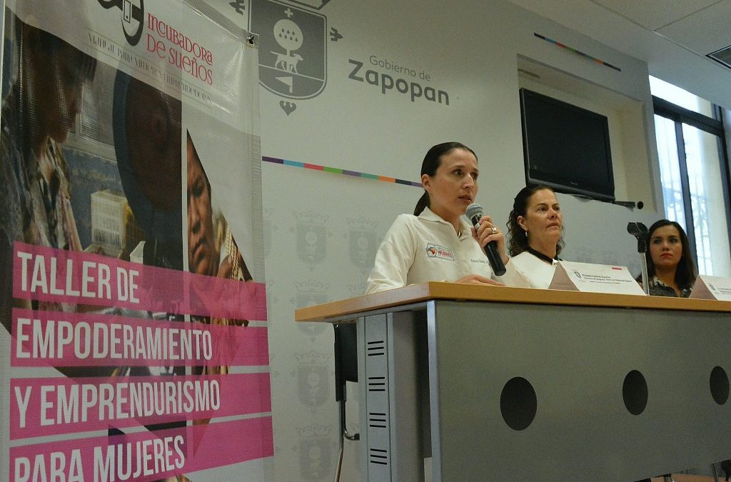 Fomenta Zapopan capacitación y autoempleo con el “Taller para mujeres emprendedoras” en Centro del Sistema DIF
