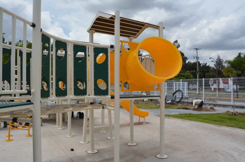El Gobierno de Zapopan instala los primeros juegos en el Parque El Polvorín