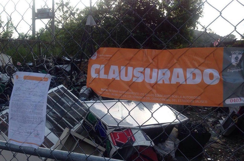 Clausura Zapopan en Ciudad Granja un depósito ilegal de residuos electrónicos peligrosos