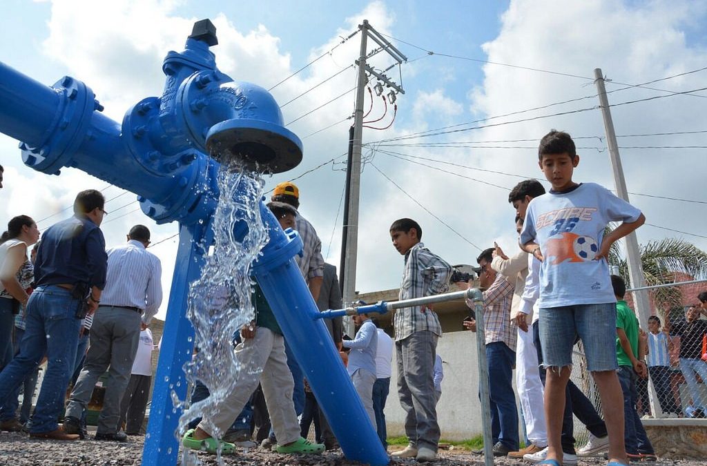 Pablo Lemus entrega un pozo de agua en Nextipac para beneficio directo de 5 mil habitantes