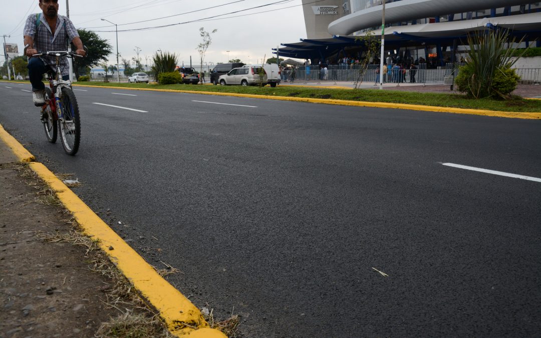 Pablo Lemus inaugura la rehabilitación profunda de Avenida Parres Arias