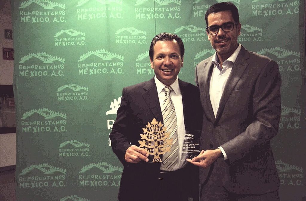 Entregan reconocimiento al Gobierno Municipal de Zapopan por sus acciones forestales