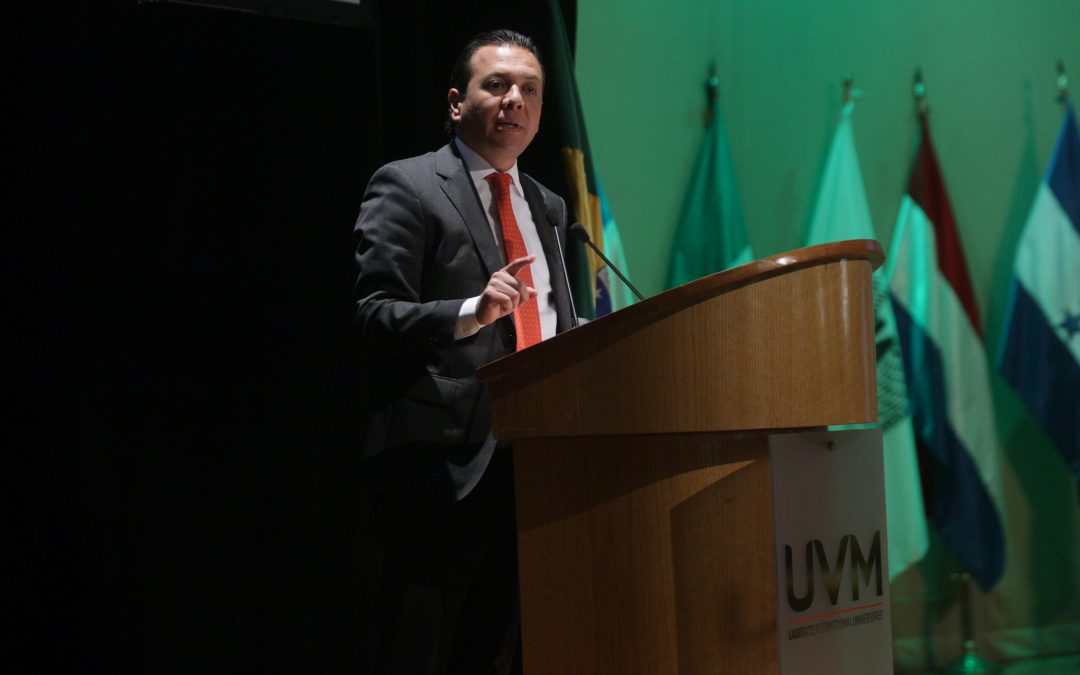 Pablo Lemus participa en el Primer Foro Ambiental Universitario 2016