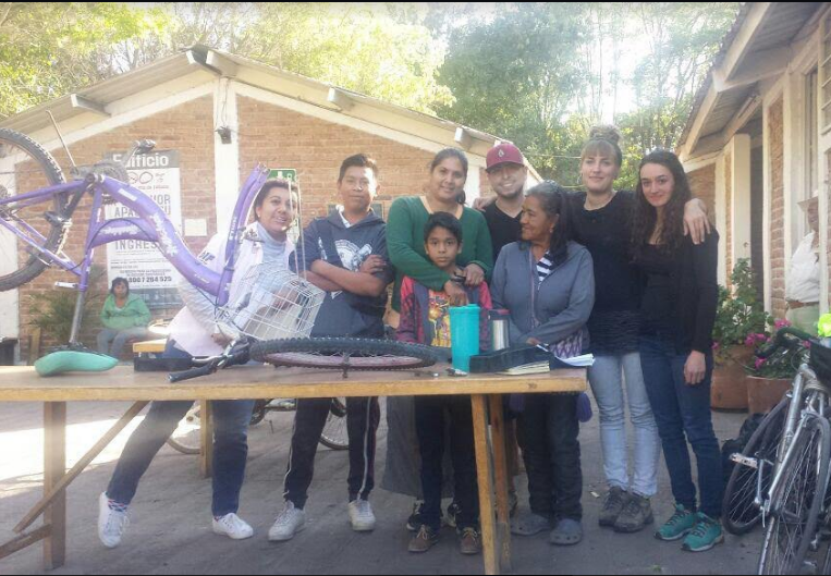 DIF Zapopan imparte taller para reparación de bicicletas