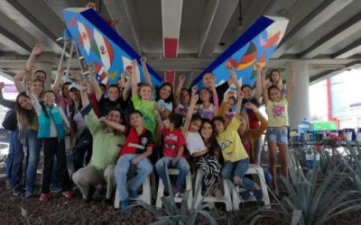 Niños de Zapopan realizan intervención en esculturas plasmando sus derechos