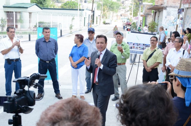 Entrega Zapopan pavimentación para mejorar movilidad y conectividad en la colonia Agua Fría