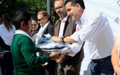 Continúa la entrega de paquetes escolares del programa “Zapopan, ¡Presente!” en apoyo a la economía familiar