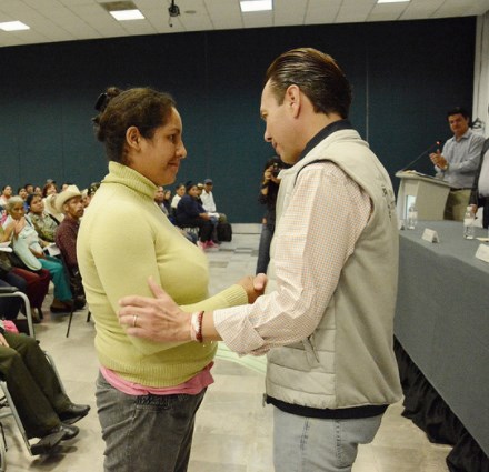 Zapopan otorga apoyos a familias vulnerables para dignificar sus viviendas