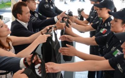 Entrega Zapopan chalecos balísticos a elementos de la Comisaría General de Seguridad Pública