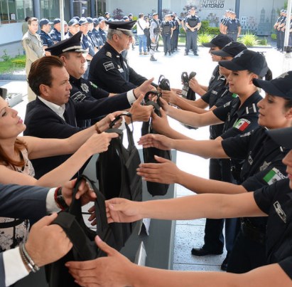 Entrega Zapopan chalecos balísticos a elementos de la Comisaría General de Seguridad Pública