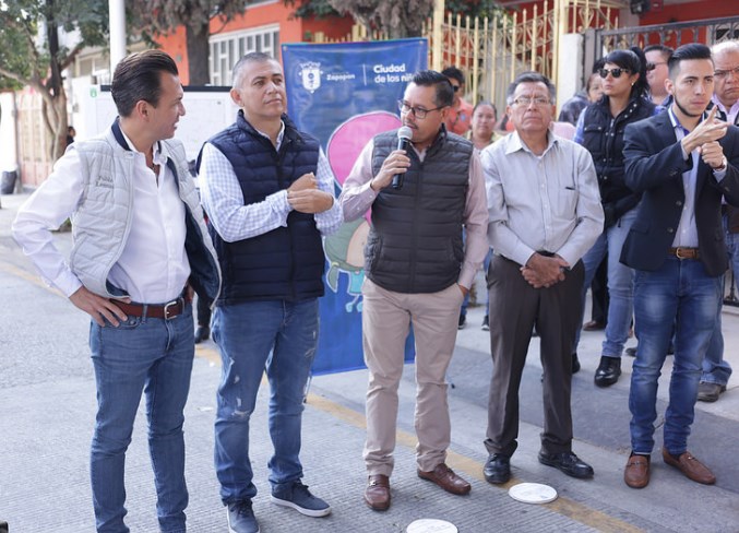 Entrega Zapopan más de dos kilómetros de vialidades pavimentadas en la colonia Parques del Auditorio