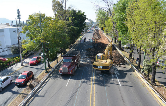 Arranca Zapopan pavimentación con concreto hidráulico en carriles centrales de avenida López Mateos