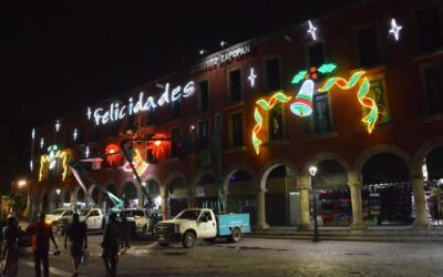 El Centro Histórico de Zapopan se ilumina con colores navideños