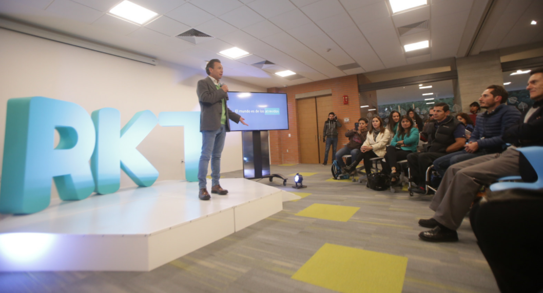 Zapopan motiva a universitarios emprendedores con las charlas Rocket Sessions