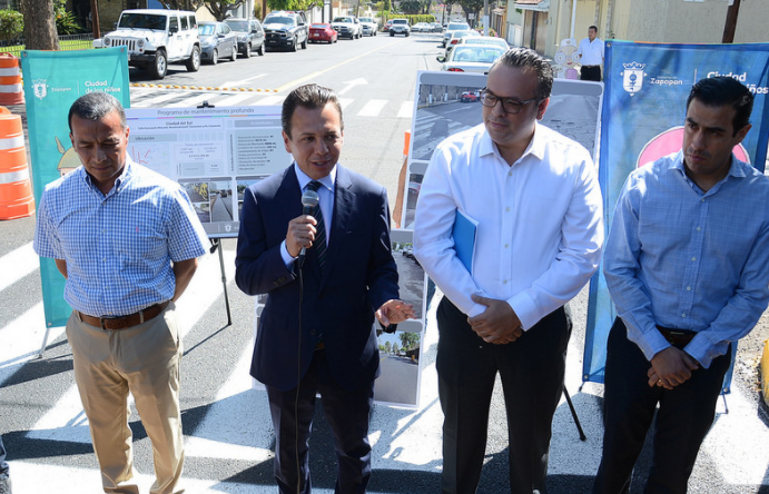 Entrega Zapopan rehabilitación de vialidades en Ciudad del Sol