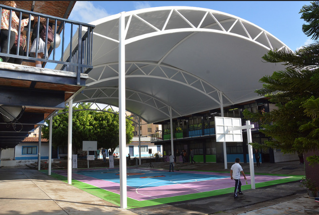 Presenta Zapopan instalación de lonaria y rehabilitación de entorno de la primaria Ramón López Velarde