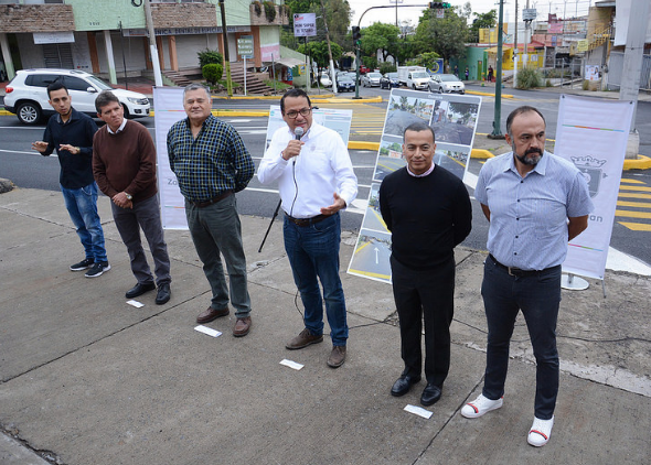 Supervisa Zapopan mantenimiento profundo de avenida Sierra de Tapalpa en la colonia Colinas de las Águilas