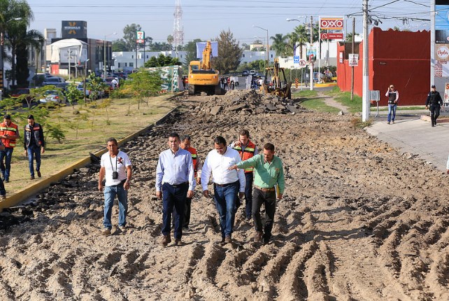 Inicia Zapopan, Ciudad de los Niños, pavimentación en concreto hidráulico de la avenida Tchaikovsky