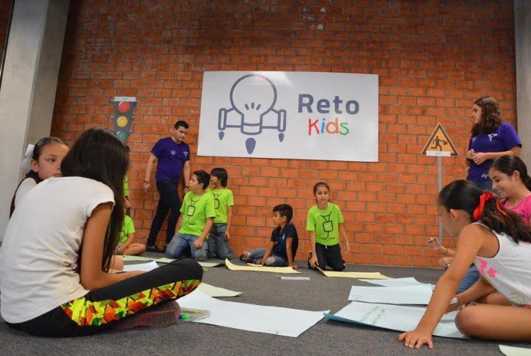 Prepara Reto Kids a su quinta generación de niños y niñas emprendedores
