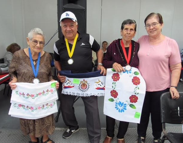 Adultos mayores de Zapopan demuestran su talento en Concurso de Artesanías