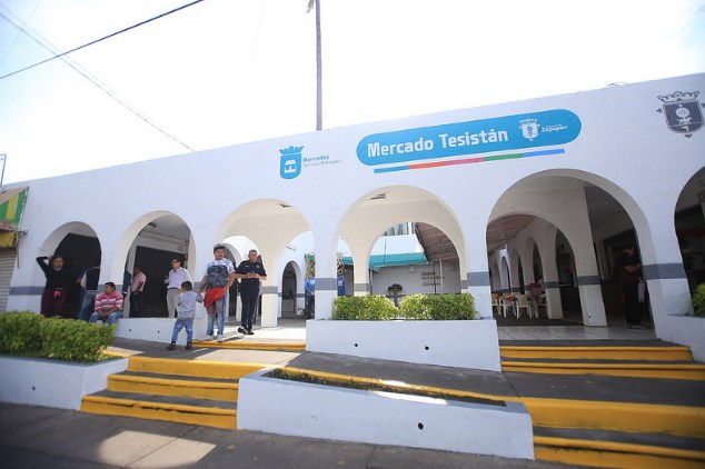 Entrega Zapopan rehabilitación del Mercado Municipal Tesistán