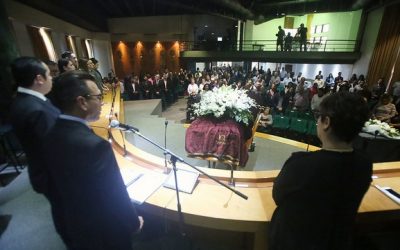 Preside Pablo Lemus homenaje póstumo en memoria de Juan José Bañuelos Guardado