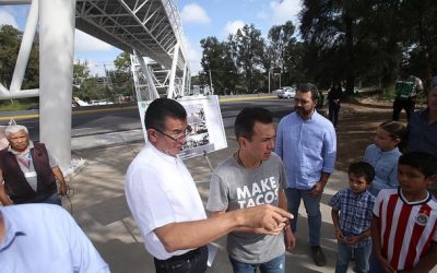 Inaugura Zapopan puente peatonal en Zona Real