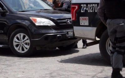 Columnas de seguridad detienen a dos y aseguran arma de fuego en Paseos del Sol