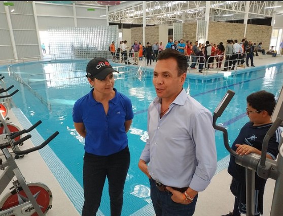 Inaugura Zapopan primera alberca pública municipal para pacientes con fibrosis muscular y discapacidad física