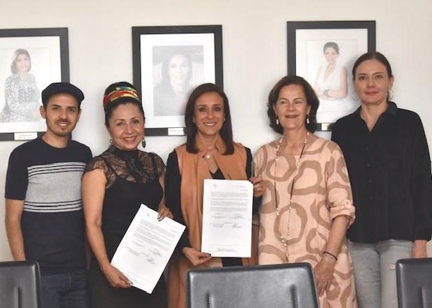 Reafirma DIF Zapopan acciones a favor de mujeres purépechas y firma convenio con el Centro Integral de Moda y Estilo, A.C.