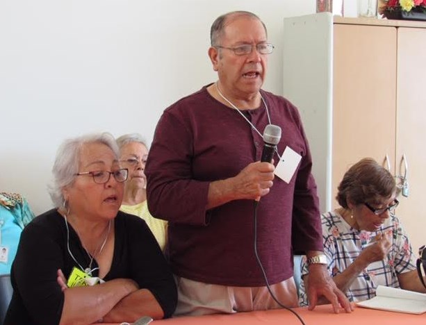 Mejoran adultos mayores mejoran salud física y mental a través de taller de canto libre