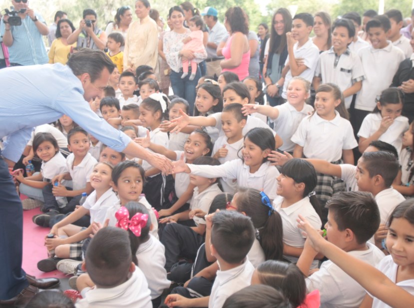 Entrega Zapopan renovación integral del Parque La Estrella