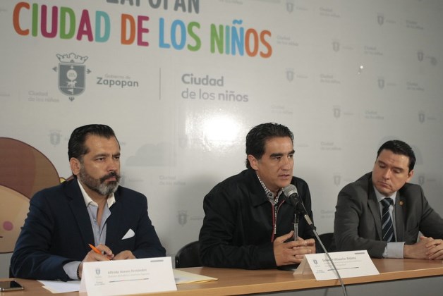 Simplifica Zapopan trámites para licencias comerciales