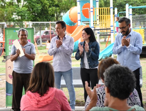 Recuperan ciudadanos y gobierno espacio público en Villas de la Loma