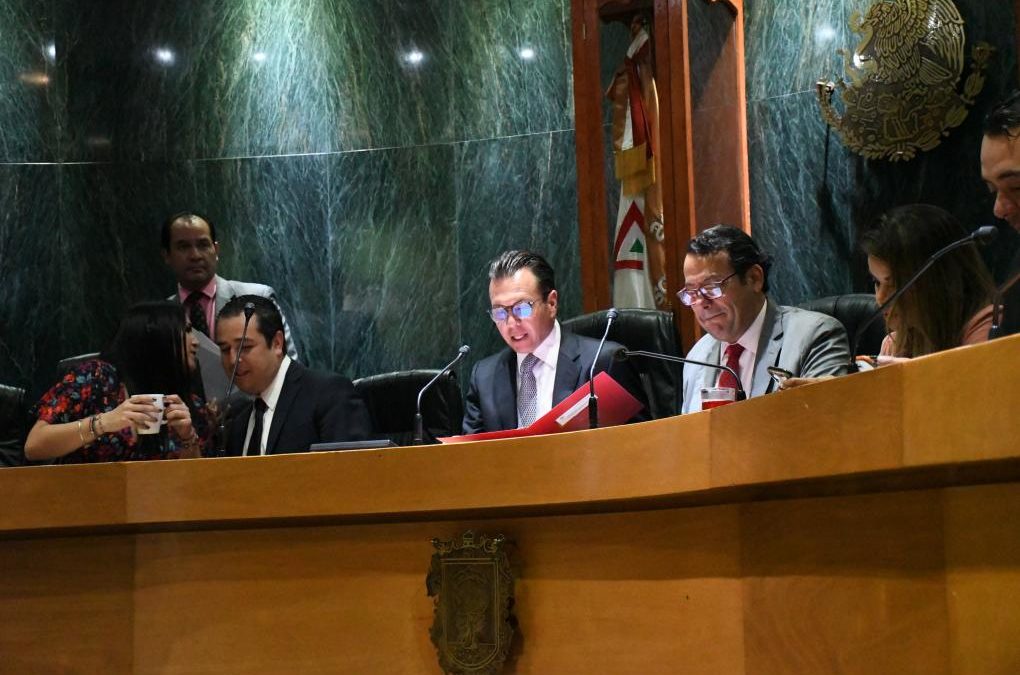 Entrega Pablo Lemus 4to. Informe de Gobierno al Pleno del Ayuntamiento